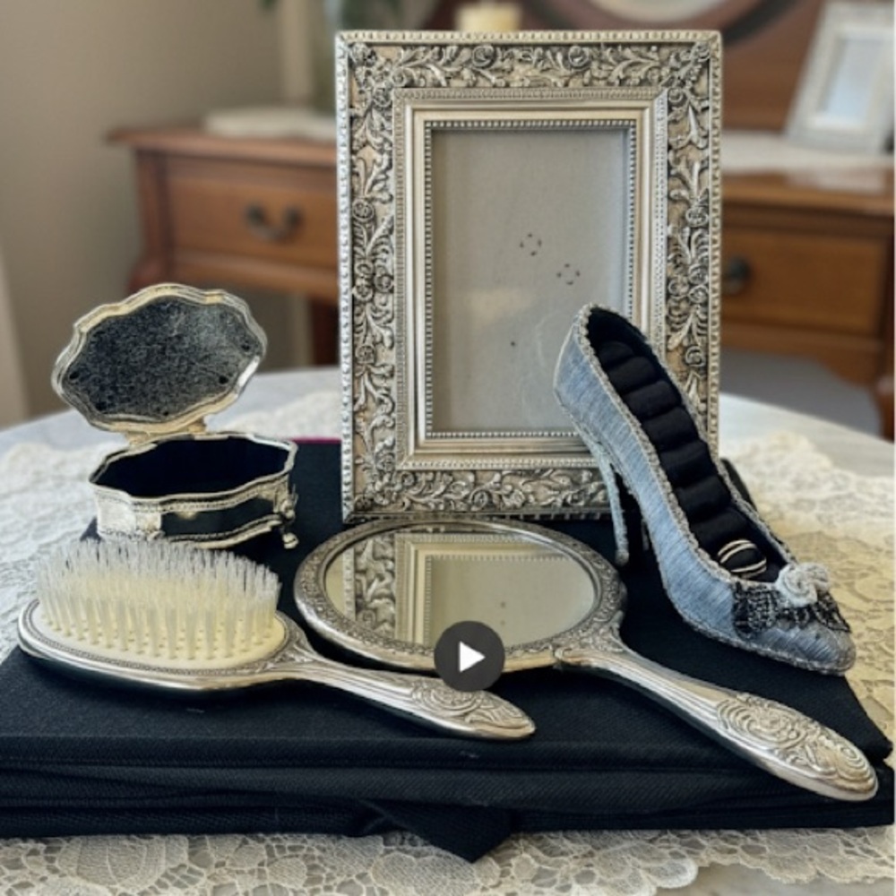 Vintage Silver Vanity Set Ornate Mirror, Brush, Trinket Box with Victorian Charm - Picture 4 of 16